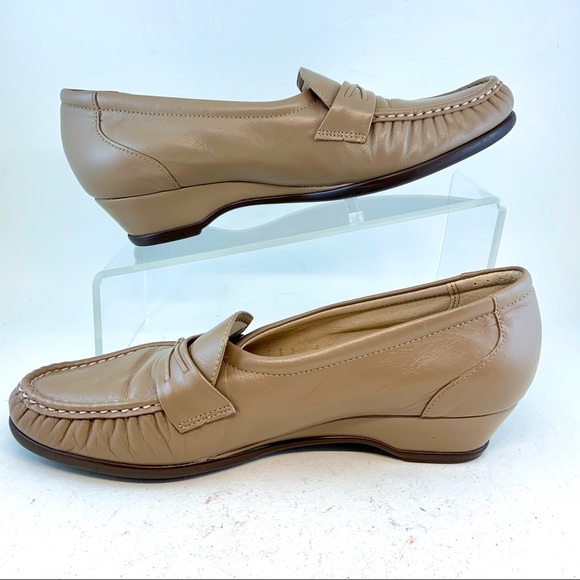 SAS Easier Moccasin Low Wedge Heel Loafer NARROW - Picture 5 of 12